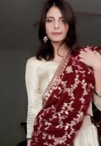 Beautiful Sexy Slim Aunty Mal Videos