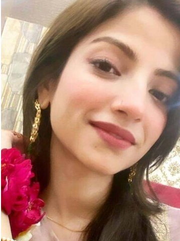 Beautiful Girl Showing Videos